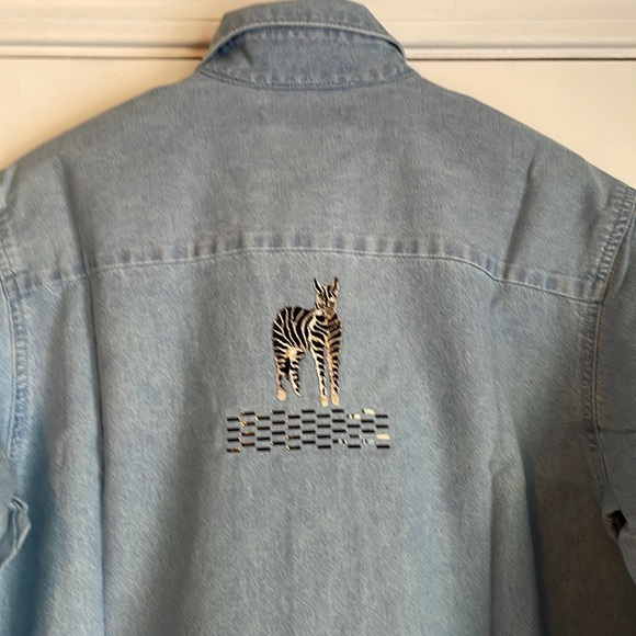 NWT Pretty Things Embellished Denim Button Down Shirt LG - Picture 9 of 11